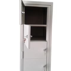 8 Door XL Metal Storage Locker with Master Frame