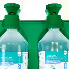Eyewash Station with 2 x 500mL Bottles - AEROWASH