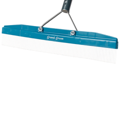 Grandi Groom V2 Carpet Rake with Handle